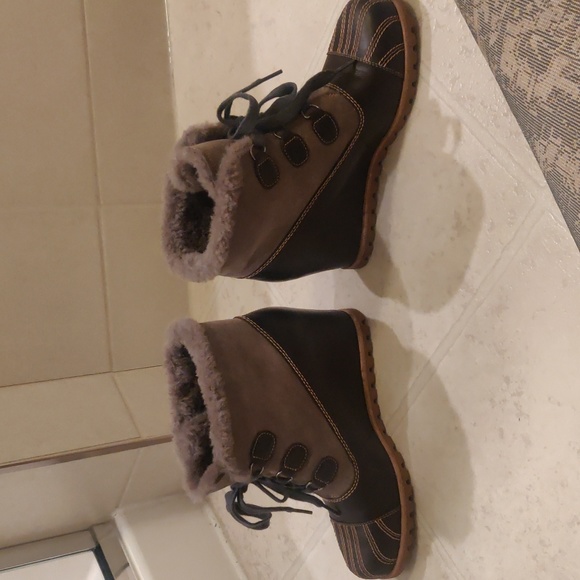 UGG Alasdair Wedge brown/tan Boots sz 9 - Picture 9 of 10